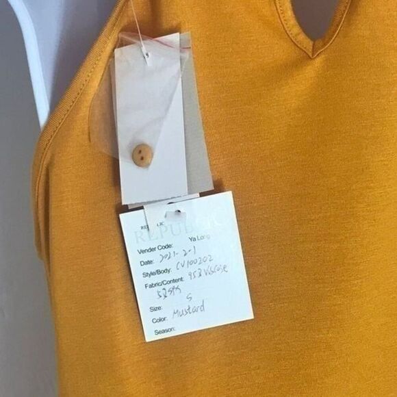 Carmen gold tank top size  S 0065 - Picture 5 of 5